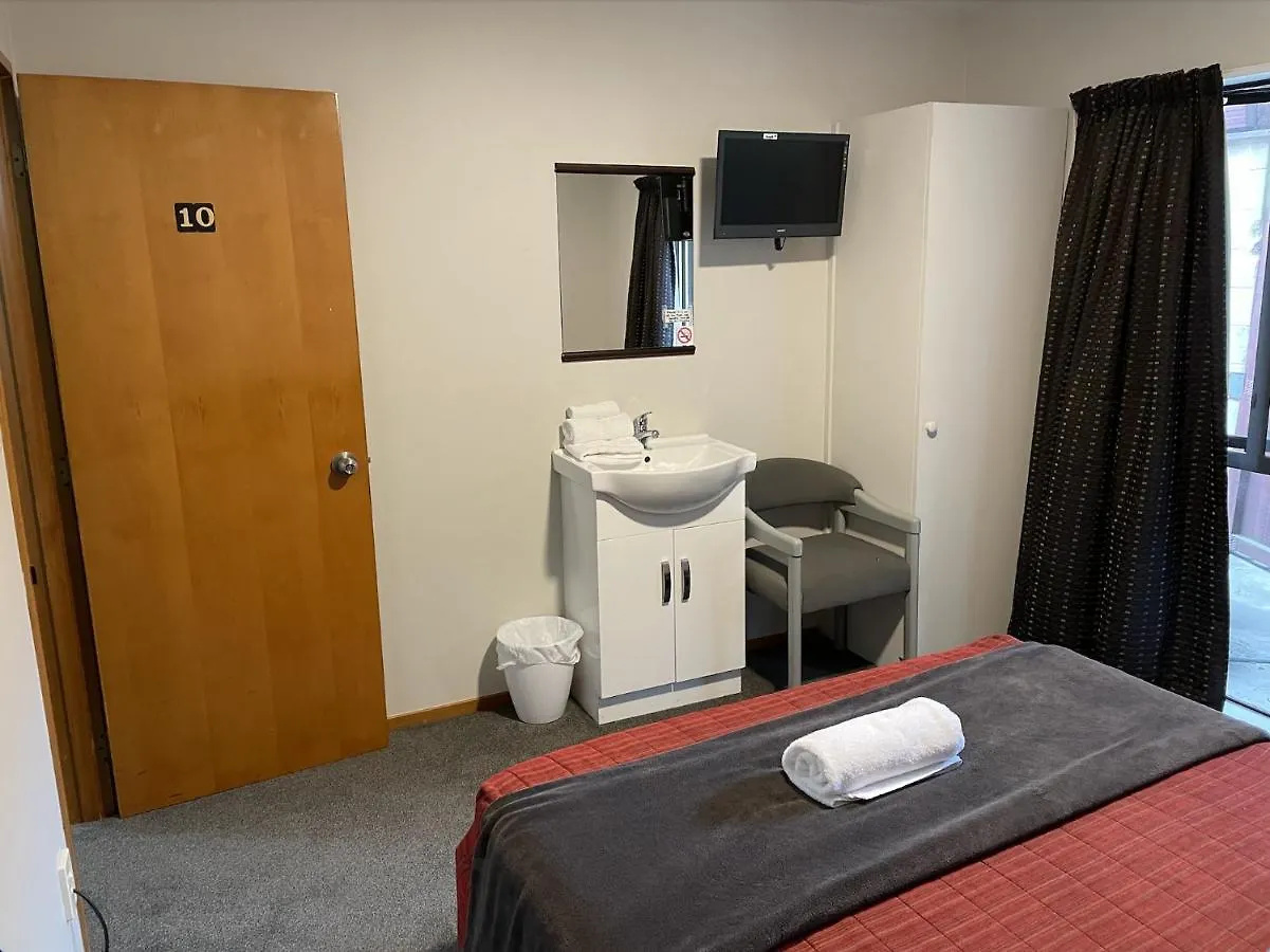Highway Inn Hotel Christchurch